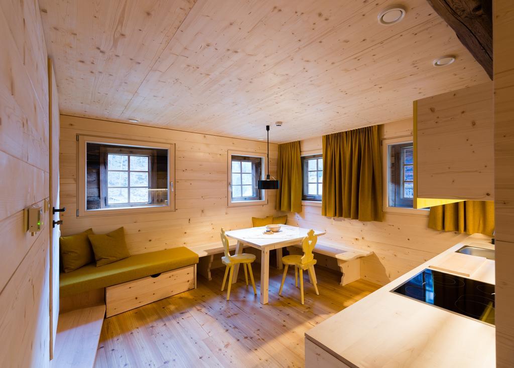Giatla Hof Der Alfenalm - Ferienwohnungen Am Berg Innervillgraten Room photo